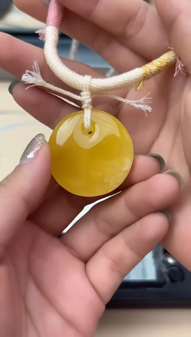 未镶嵌蜜蜡裸石蜜蜡吊坠