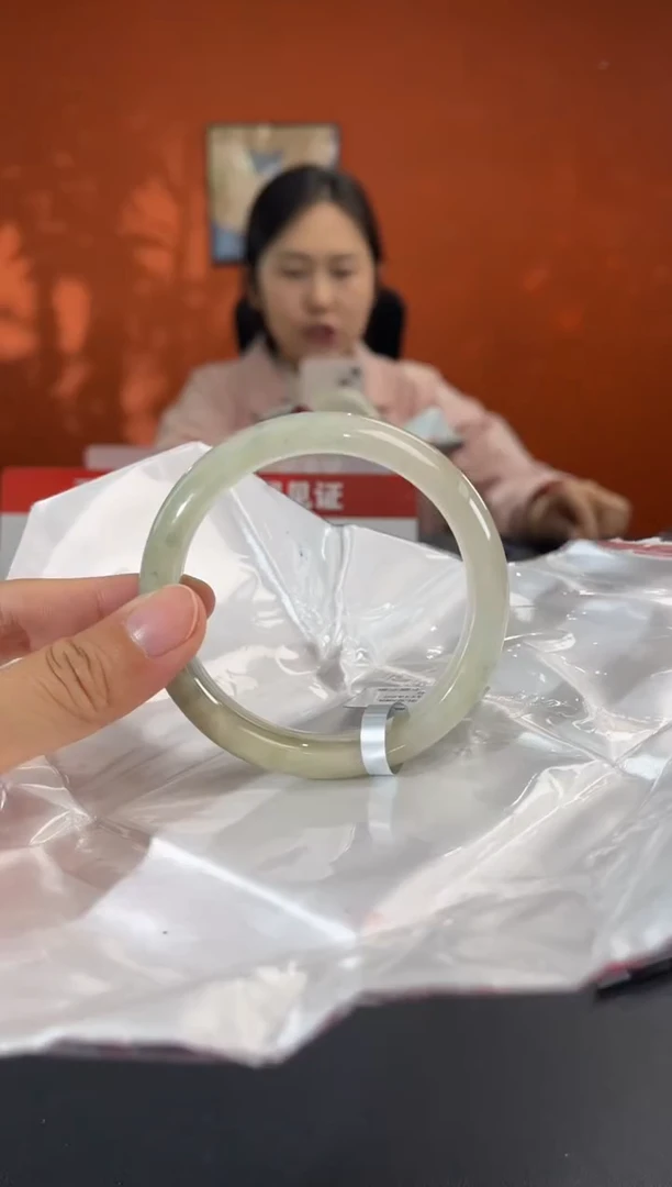 未镶嵌手镯翡翠4        圈口58