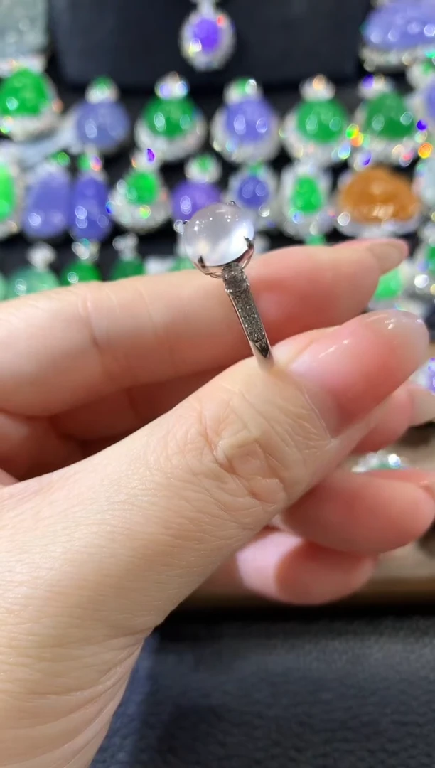 18K金镶嵌戒指翡翠C40