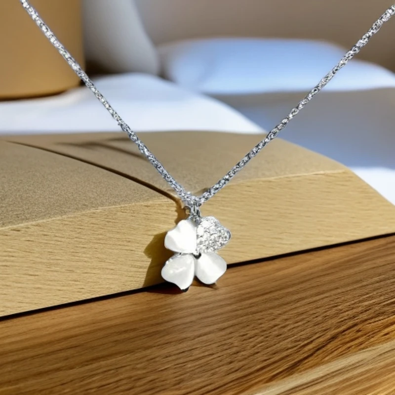 铜合金项链 时尚轻奢四叶草项链百搭精致520礼物送女友