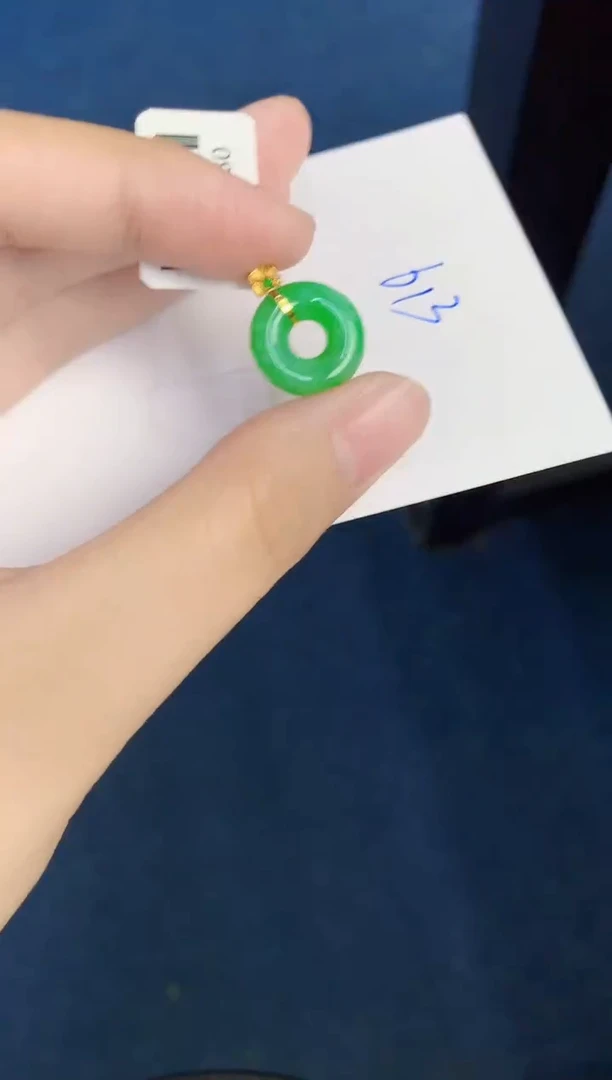 翡翠18K金镶嵌颈饰天然翡翠緬甸A貨