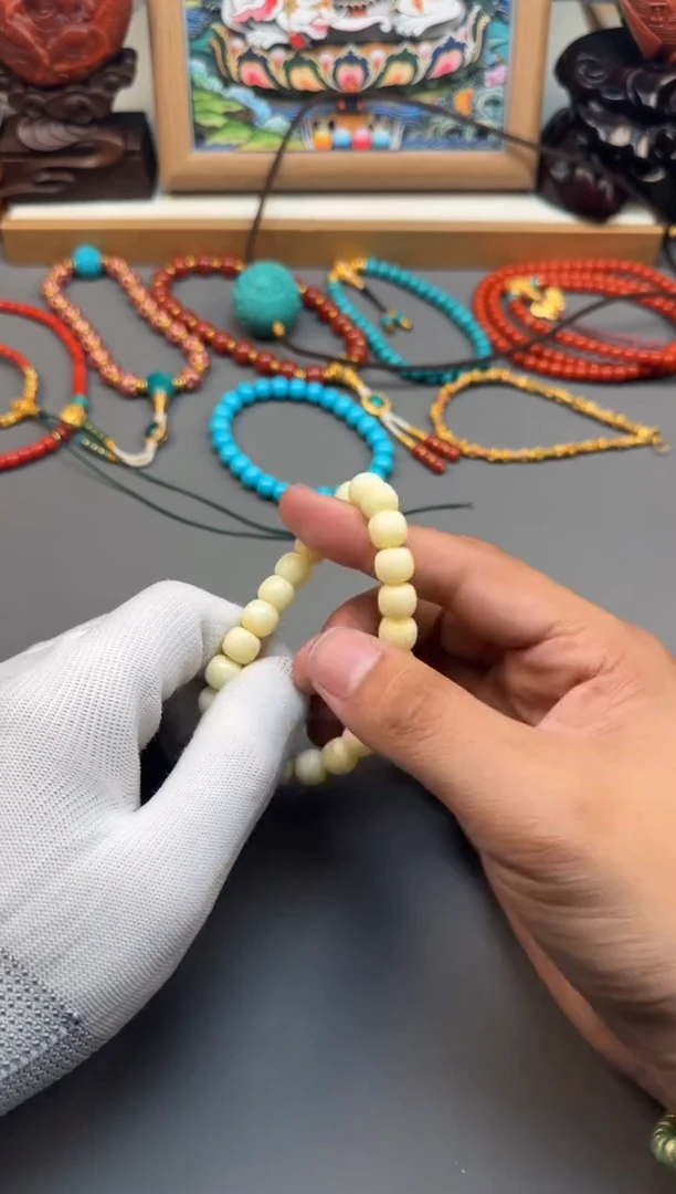 【闪购商品】蜜蜡裸石未镶嵌手串手串