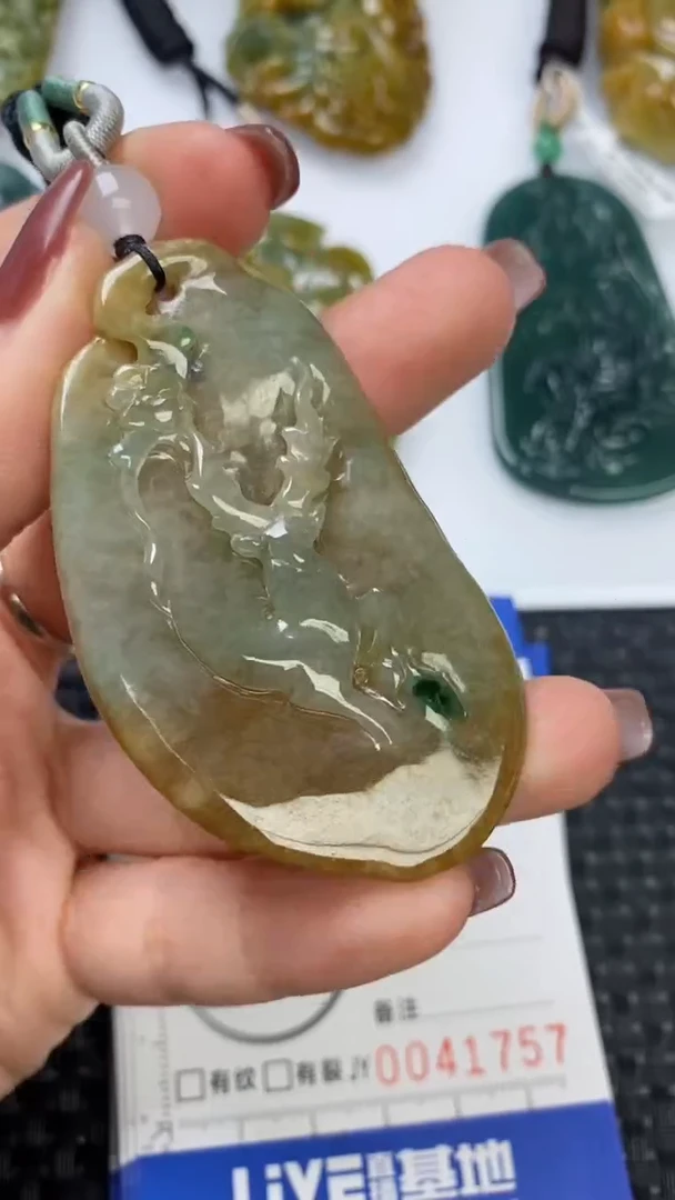 【闪购商品】翡翠颈饰未镶嵌1111111111111111