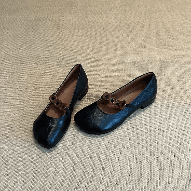 小众复古圆头一字带粗跟单鞋女百搭纽扣松紧带浅口软皮玛丽珍鞋
