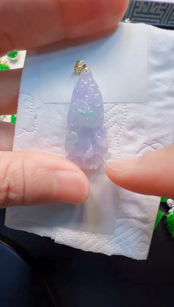 翡翠18K金镶嵌吊坠(不含链)300
