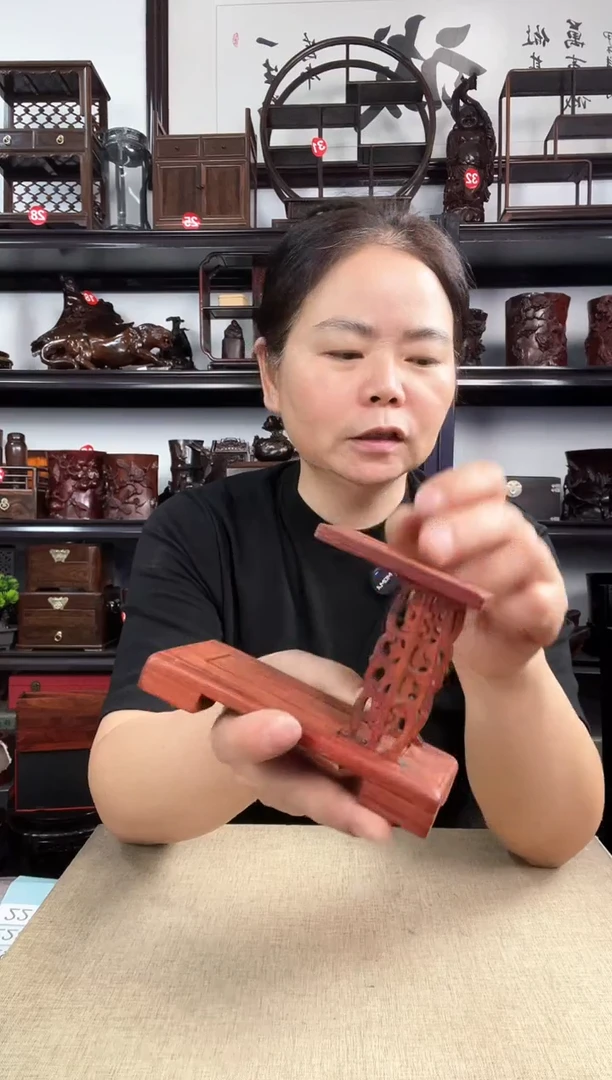 木红二连老李红木工艺品