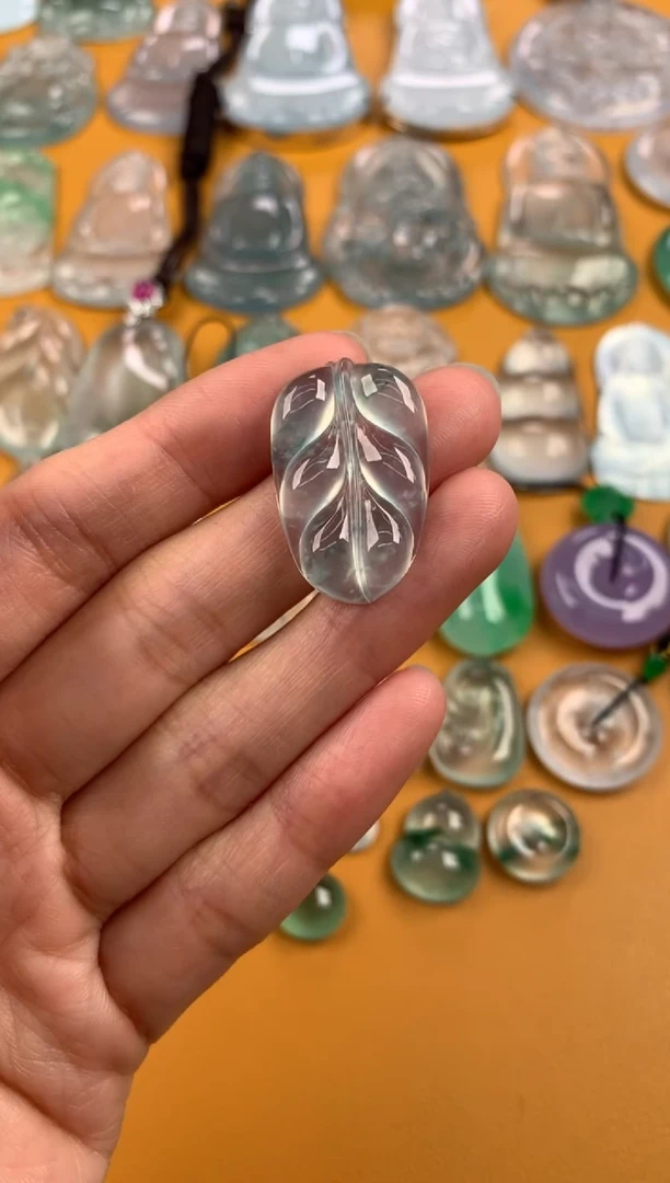 颈饰未镶嵌翡翠27-17.4-4.4