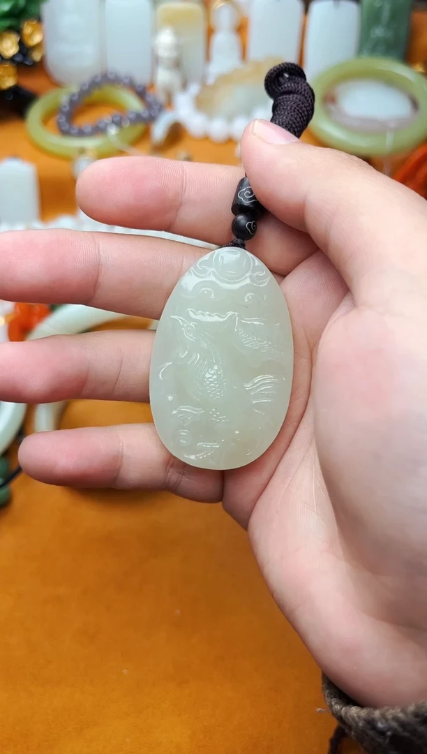 【闪购商品】和田玉颈饰未镶嵌山水