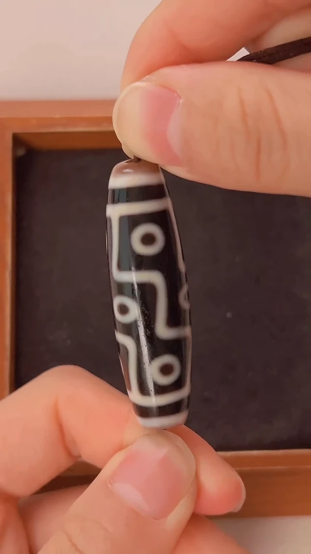 未镶嵌颈饰玛瑙/玉髓行运全手工朱砂折线九眼48.3*14.2