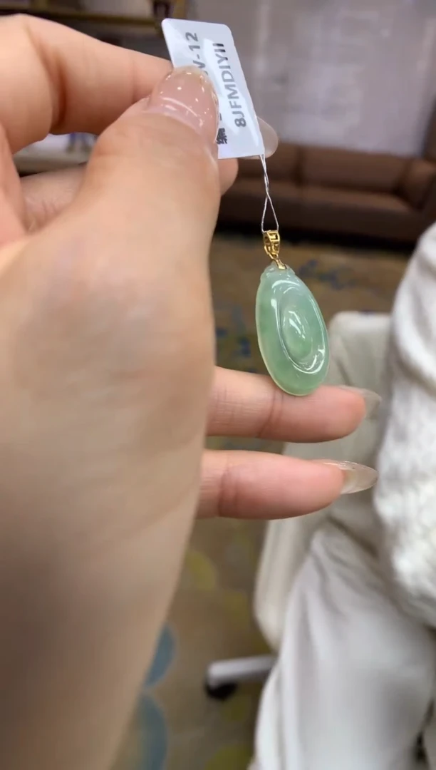 【闪购商品】翡翠颈饰18K金镶嵌花件吊坠