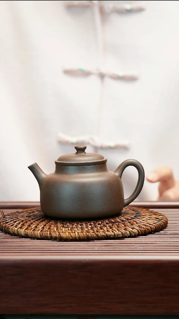 茶壶紫砂原矿四号井底槽清   言心壶   160cc