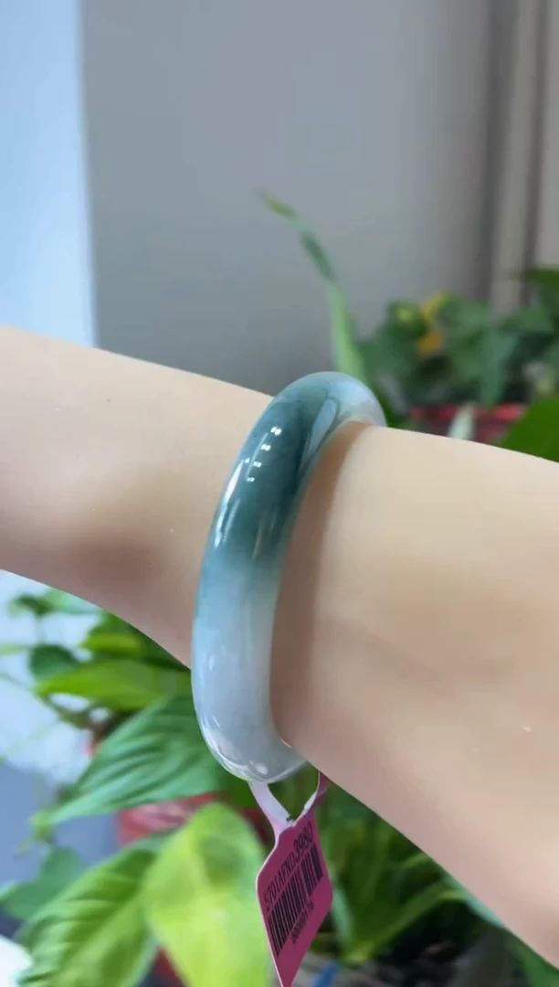 翡翠手镯未镶嵌手镯326/57