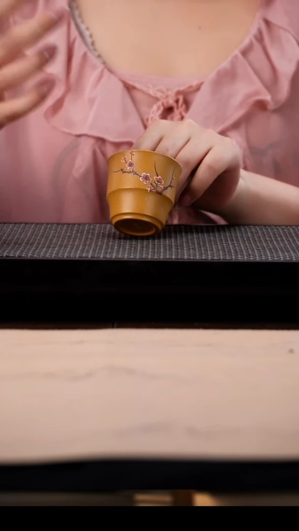 茶杯紫砂黄段墨梅彩绘主人杯150cc