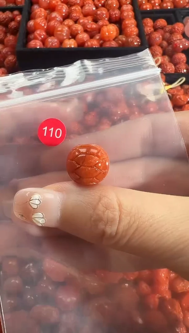 颈饰未镶嵌南红玛瑙1