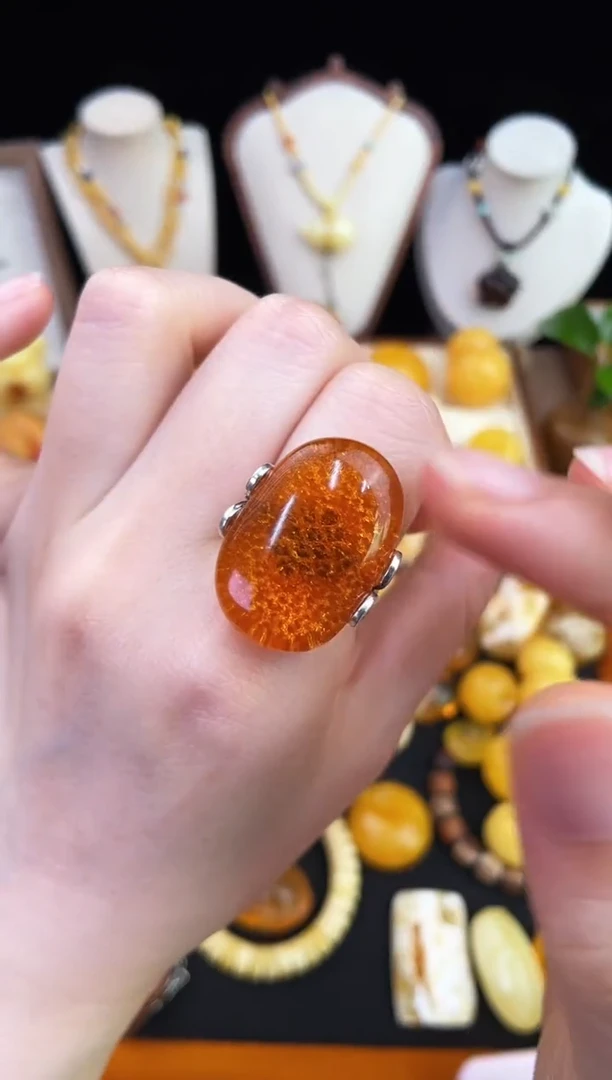 琥珀未镶嵌珠宝奇石柒月