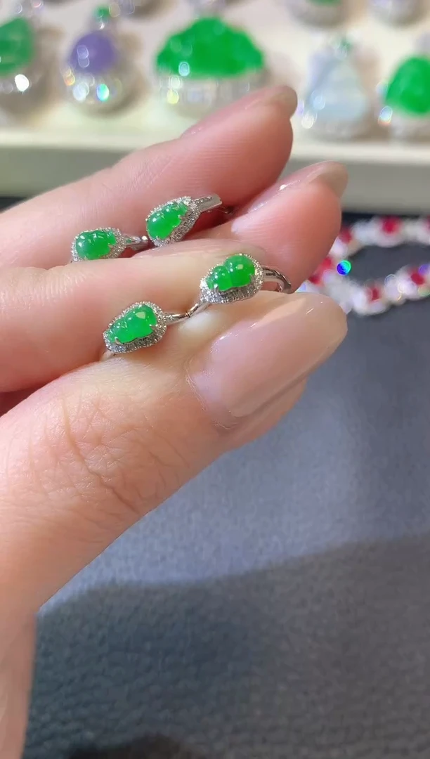 【云中意】18K金翡翠葫芦耳饰 -多样性发货一件