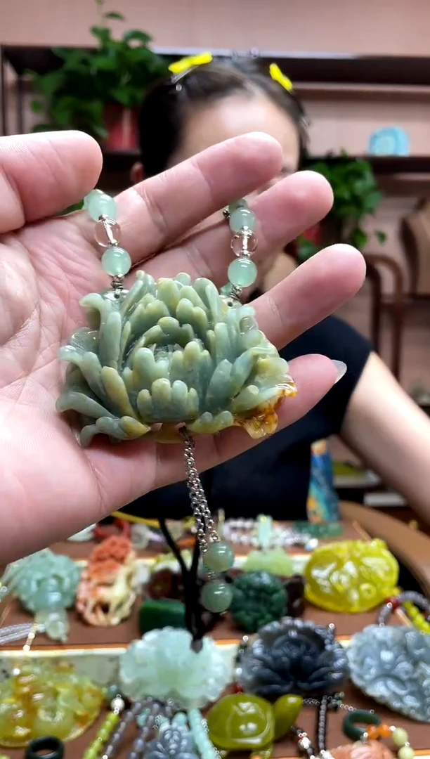未镶嵌岫玉吊坠·