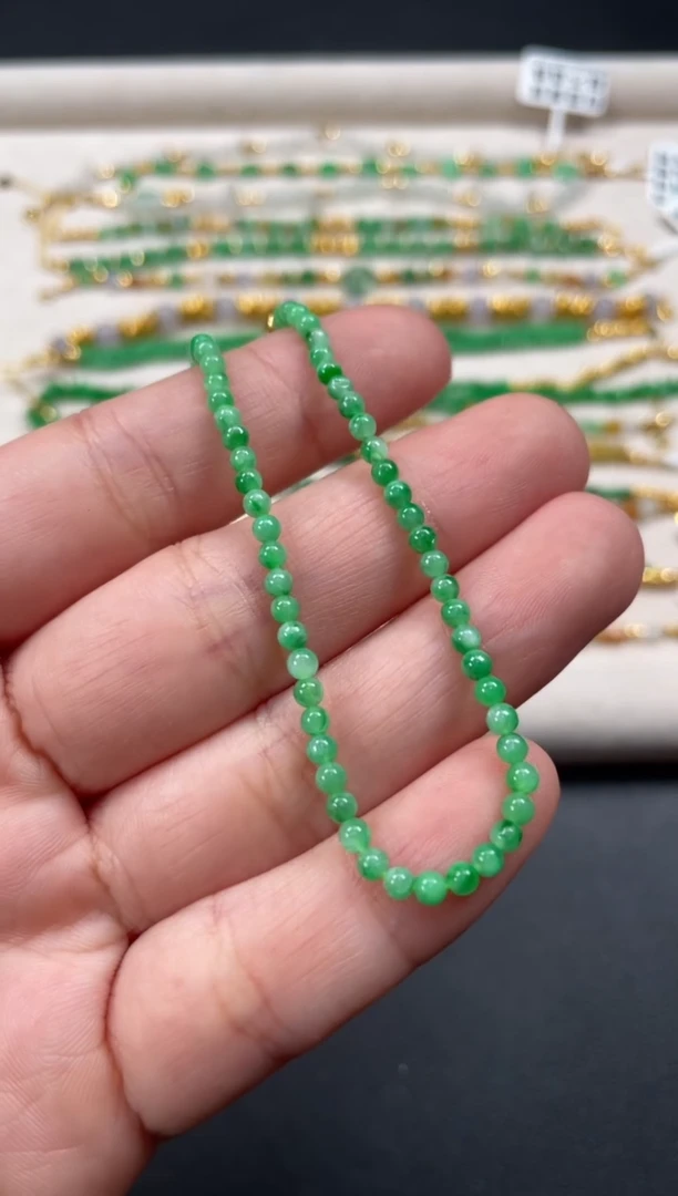 18K金镶嵌手链翡翠一条   P321