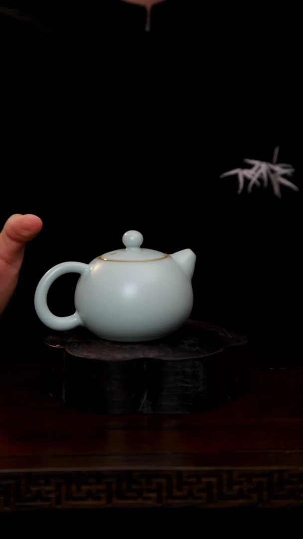 杯清**为联系客服核对订单