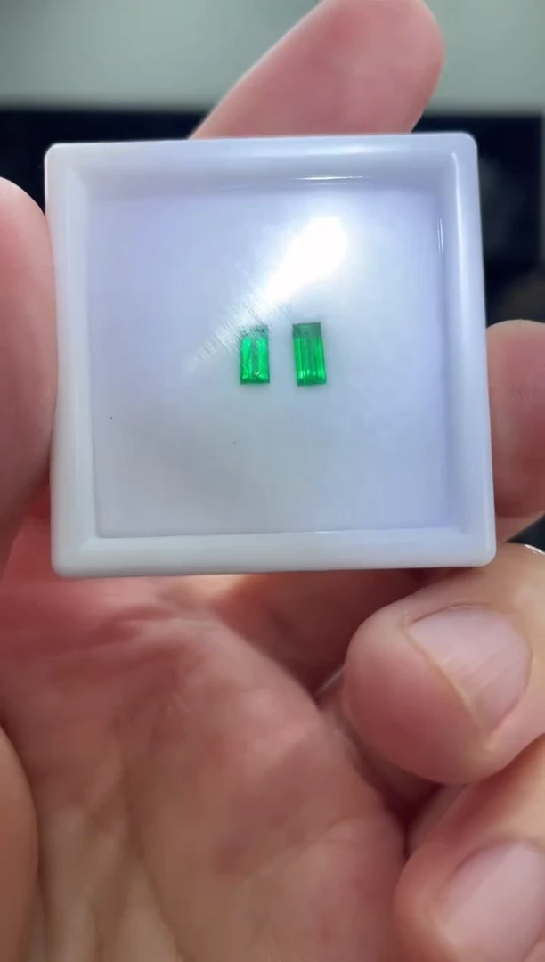 裸石祖母绿63分潘杰希尔祖母绿