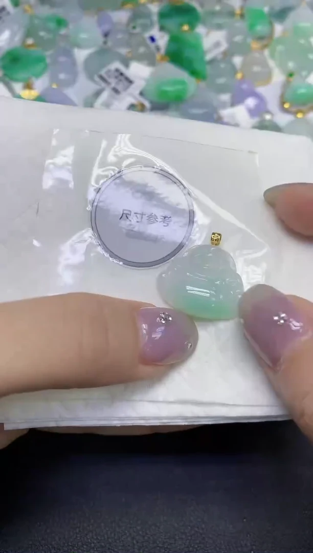 颈饰18K金镶嵌翡翠天然缅甸翡翠A货百元以上9元证书费自理