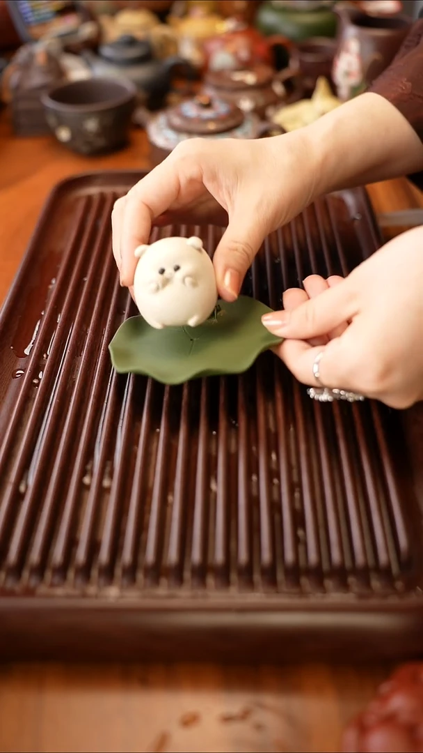 茶壶紫砂白玉段兔子