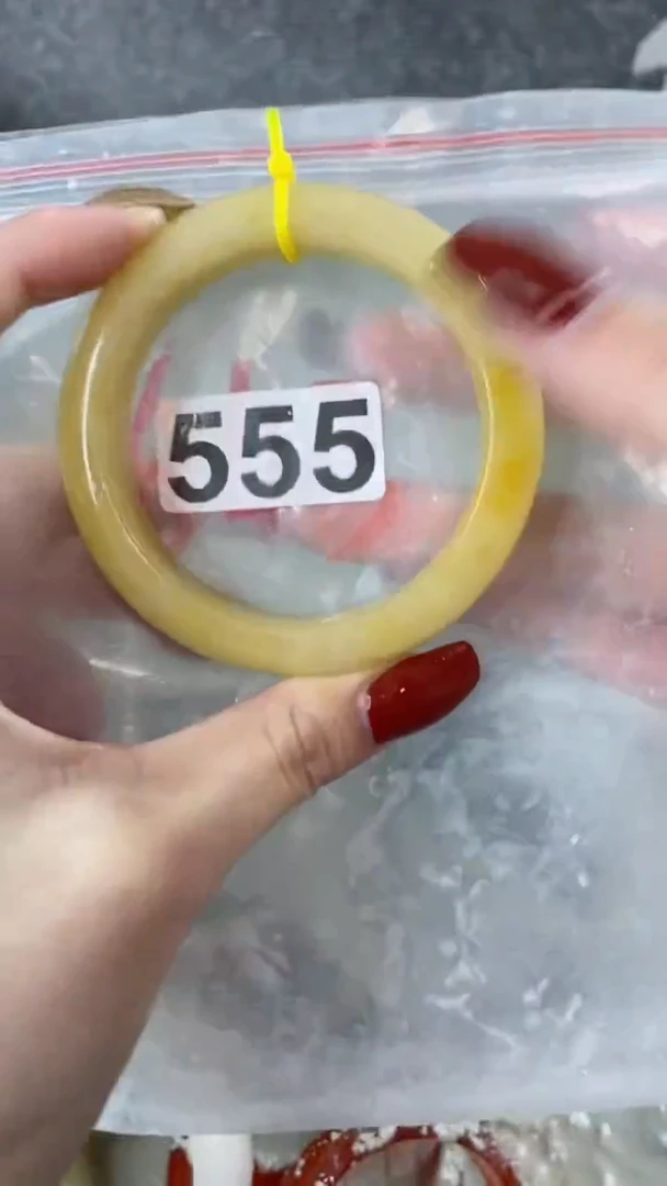 【闪购商品】石英质玉手镯未镶嵌5960+555