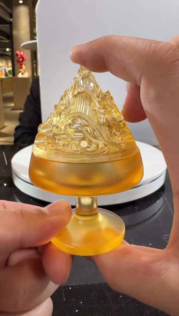 摆件琥珀金博山炉