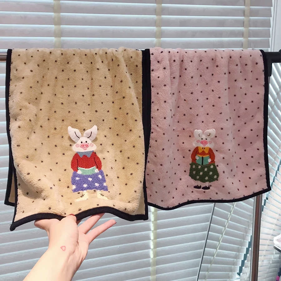 可爱点点刺绣小猪珊瑚绒毛巾柔软亲肤吸水不掉毛洗脸巾家用女生LQ
