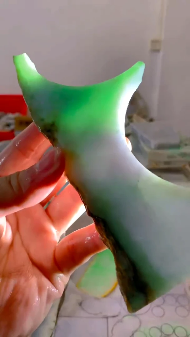翡翠未镶嵌颈饰缅甸A货翡翠92
