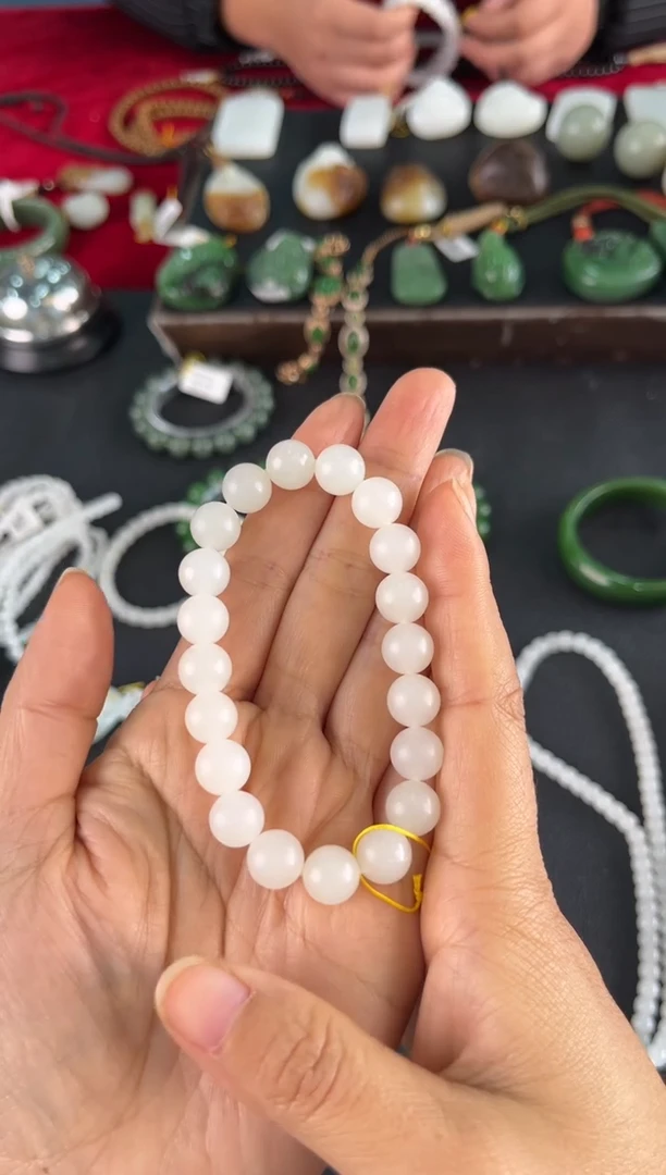 颈饰未镶嵌和田玉西*寒手串