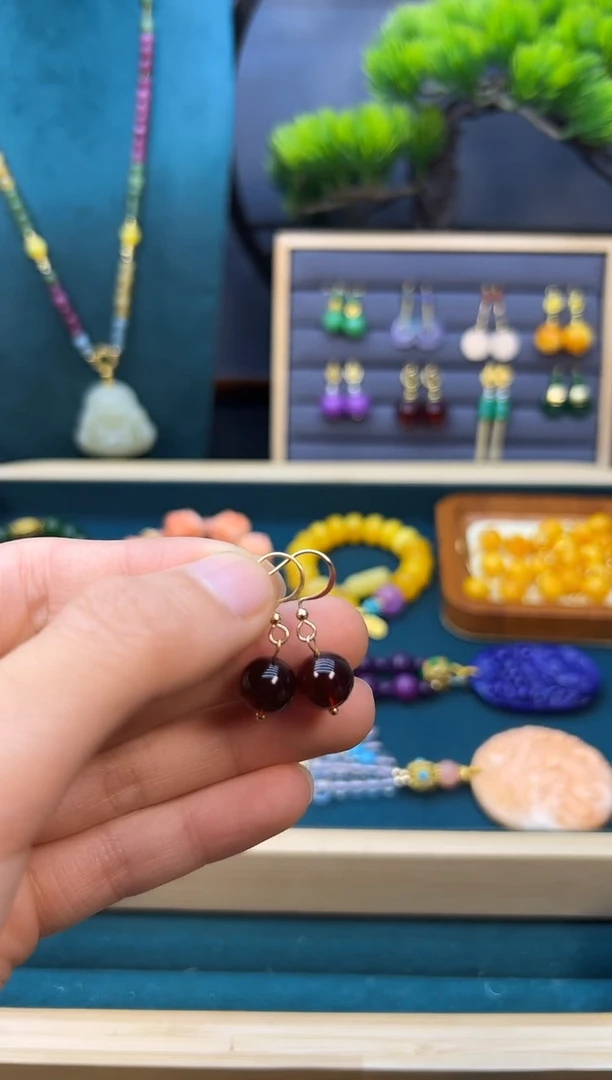 【闪购商品】血珀耳饰14K金镶嵌E29