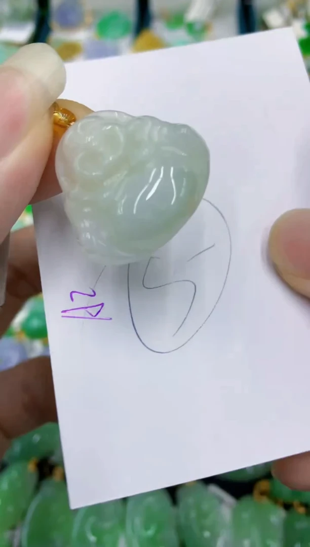 翡翠未镶嵌颈饰11111111111