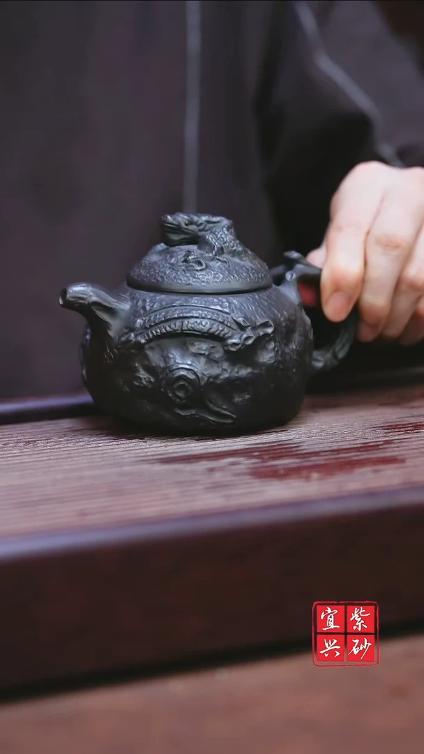 紫砂其他宜兴原矿紫砂    石磺隐龙供春