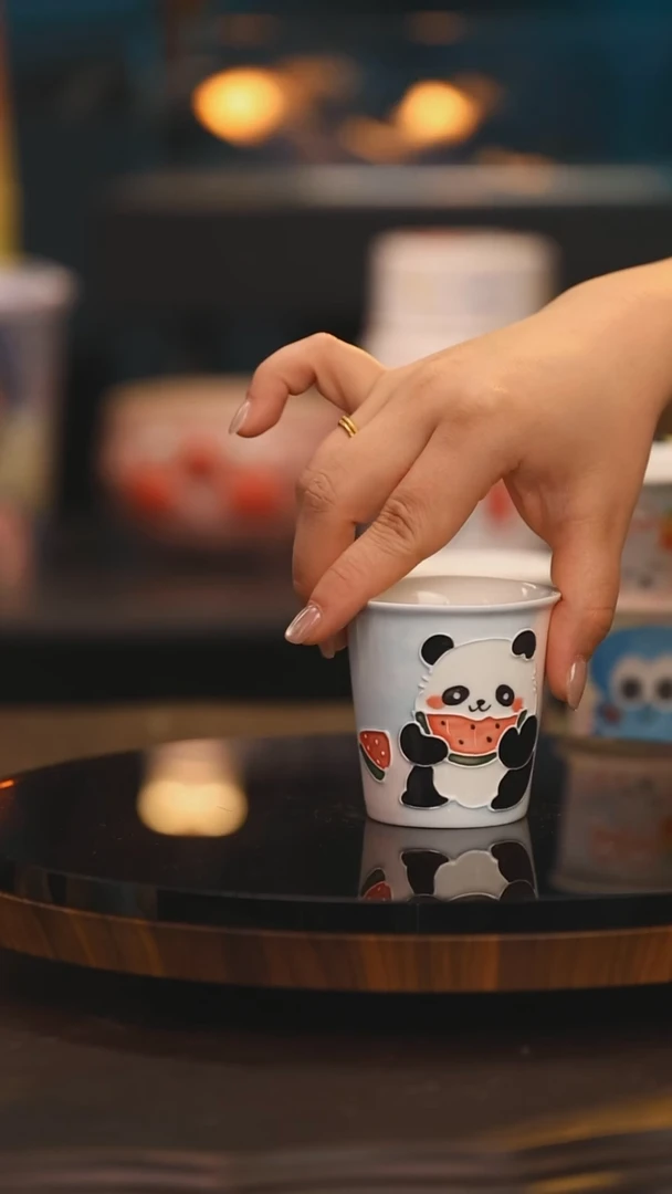 【闪购商品】摆件景德镇设计师釉下彩绘陶瓷