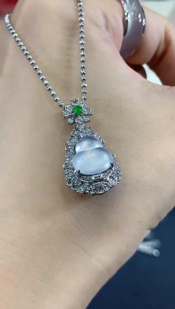 吊坠(不含链)18K金镶嵌翡翠B142
