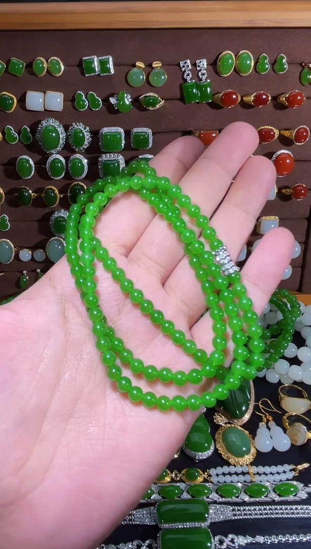 颈饰未镶嵌和田玉卷*卡5苹果绿项链