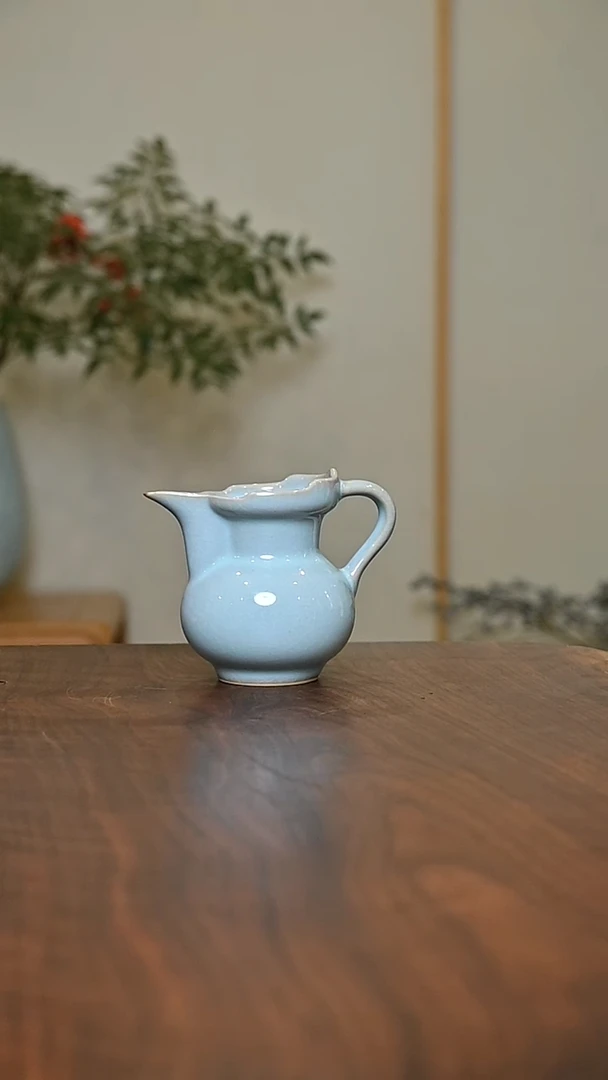 天青釉 僧帽公道杯 微瑕 朱家汝窑款 150ml