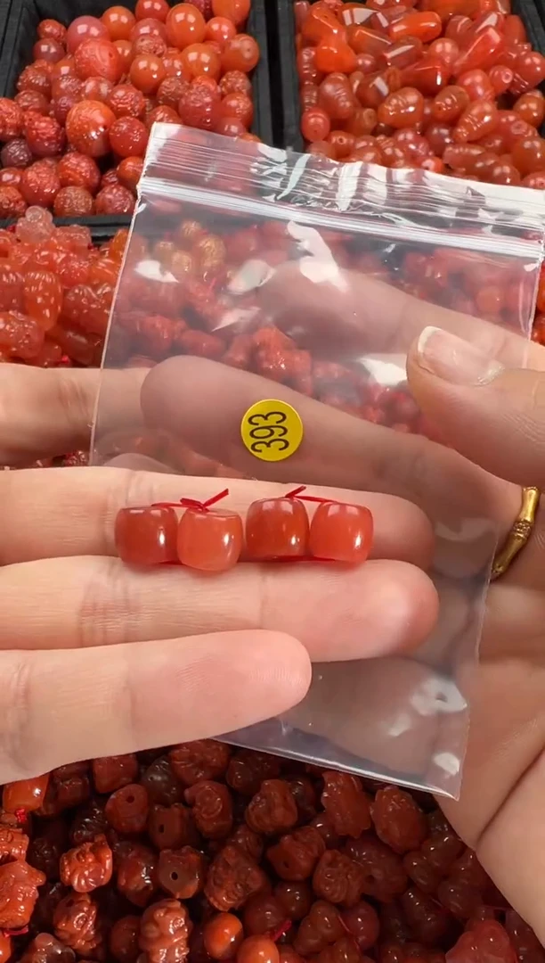 【闪购商品】南红玛瑙颈饰未镶嵌1