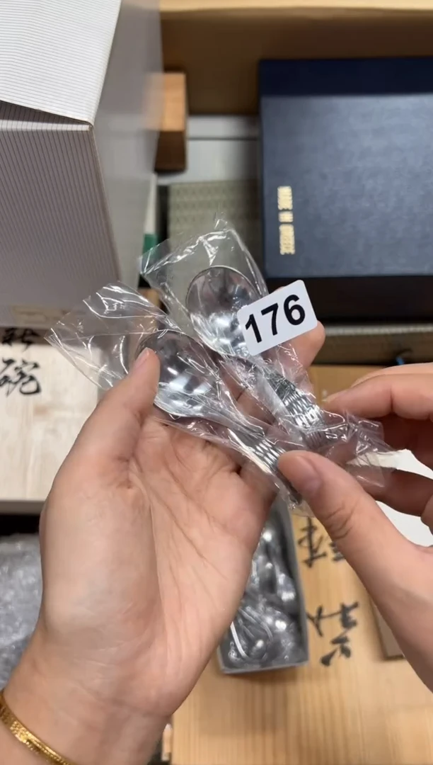 瓷片楠***e176中古商品谨慎参拍