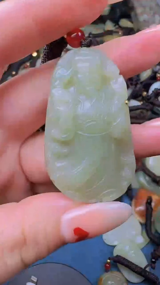 和田玉未镶嵌颈饰1