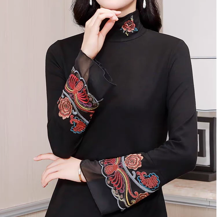【LeiXiaoQi/雷小七】喇叭袖上衣女刺绣黑色重工国风洋气长袖t恤女