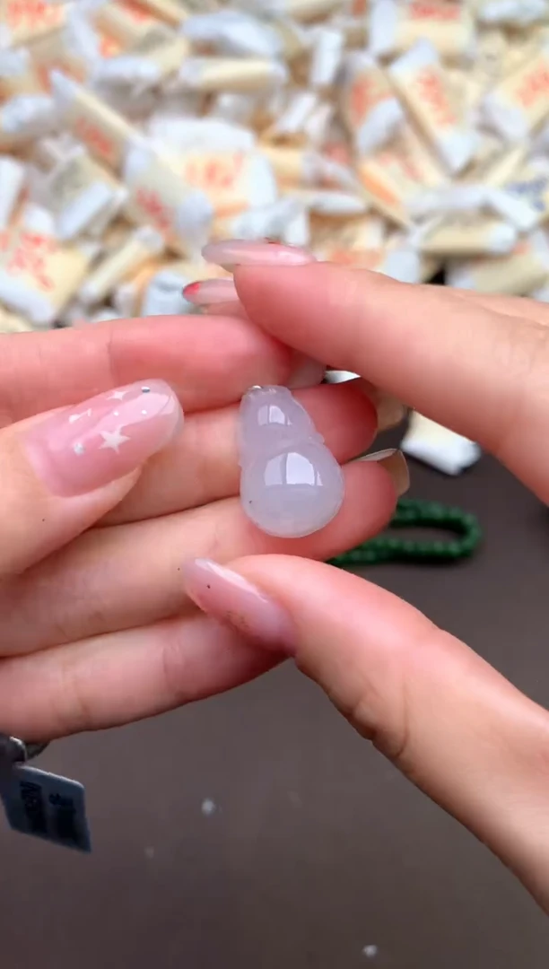 【闪购商品】翡翠颈饰未镶嵌—