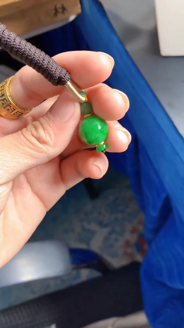 颈饰未镶嵌翡翠天然A货翡翠