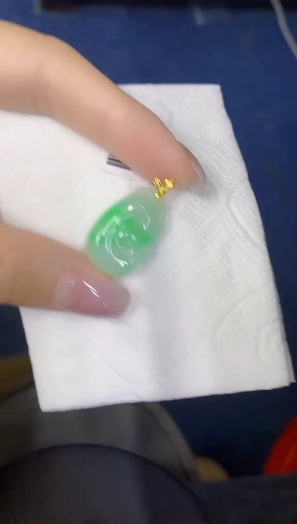 颈饰18K金镶嵌翡翠缅甸天然翡翠A货