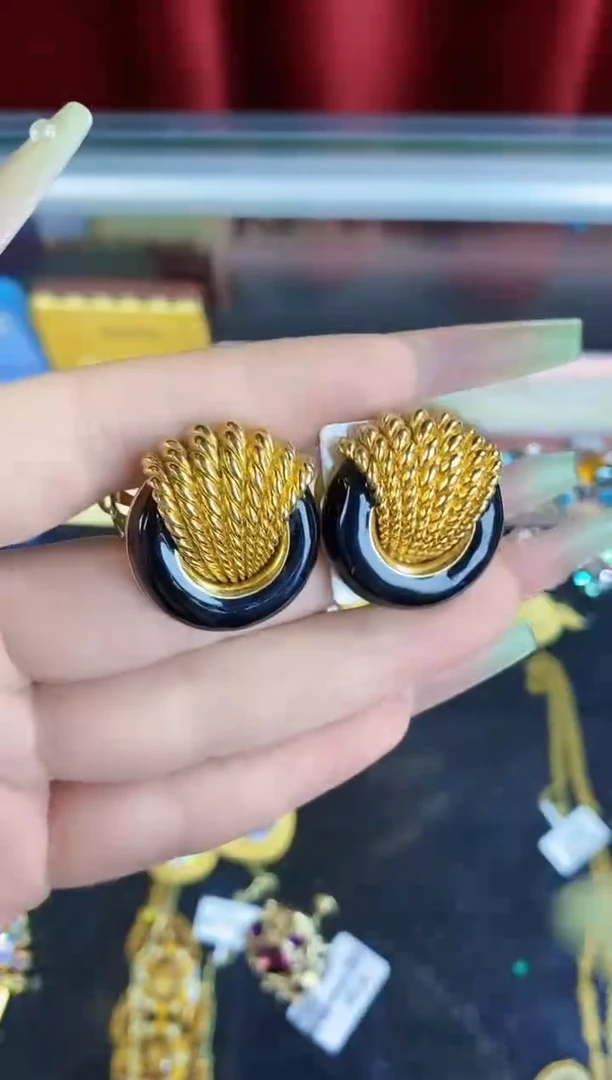 瓷片楚楚中古珠宝甄选不退换