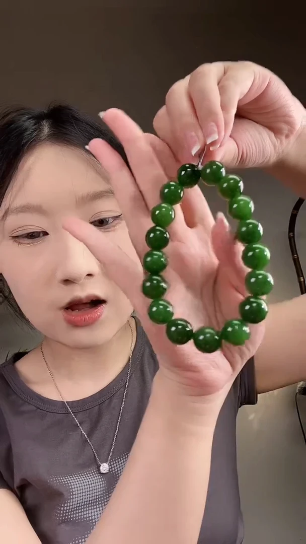 手串未镶嵌和田玉（碧玉）卡13手串（福利需包容）1800