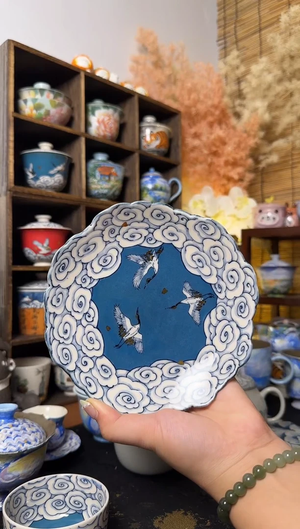 虎城描金仙鹤壶承