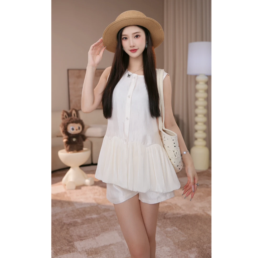 2025女新款时尚简约气质无袖宽松显瘦小衫+短裤套装FX52TZZ2011