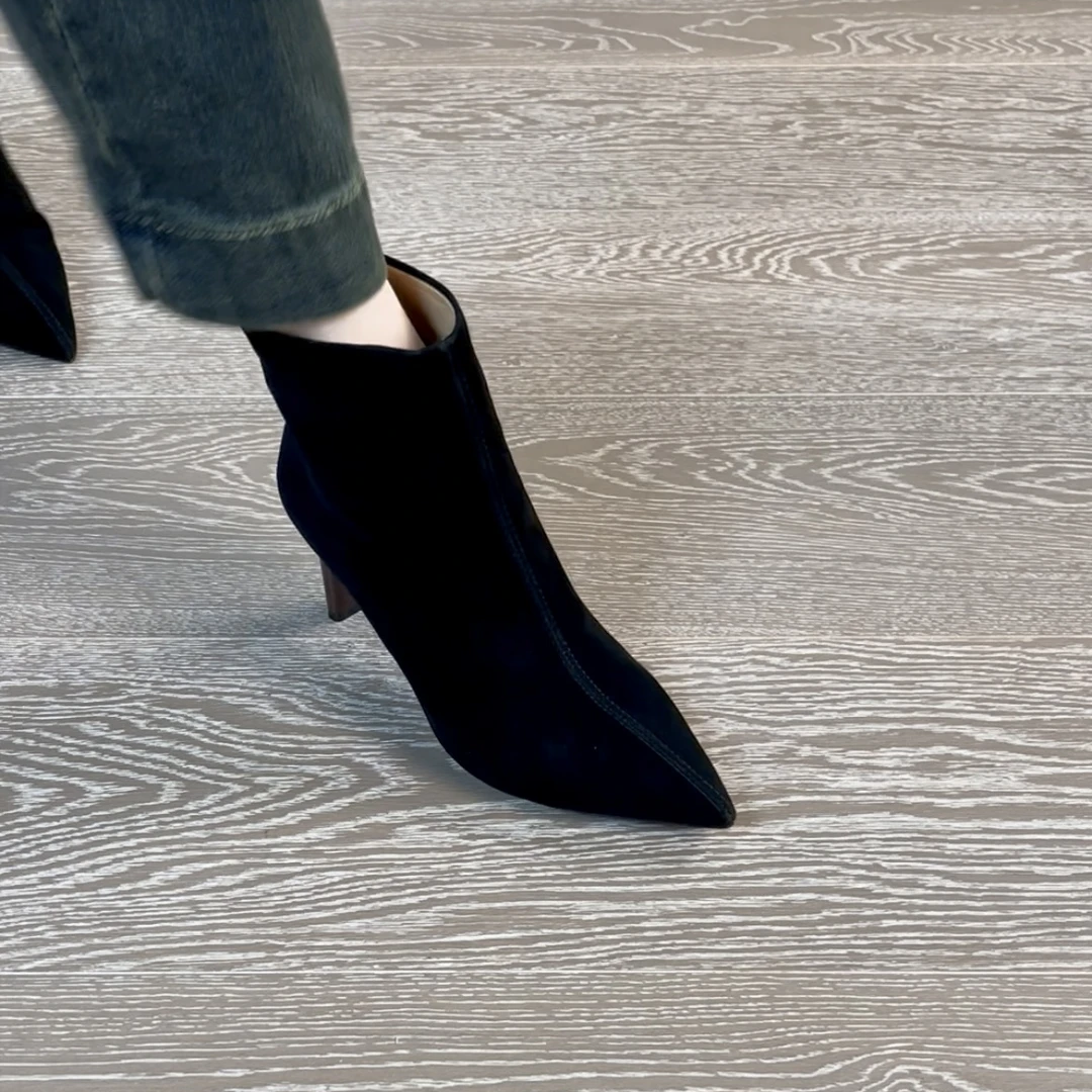 7CM羊皮锥心跟短靴百搭跟鞋细跟时装靴冬季尖头欧美磨砂高跟女鞋